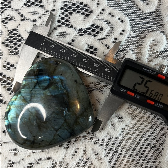 Labradorite heart - Picture 7 of 8